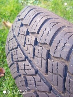 Predám pneu 155/70 13  na vozík zimne Saxo ax pegnot hiundai