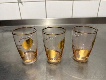 Retro poháriky so zlatým dekorom – 3 ks
