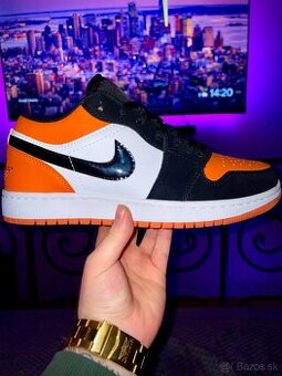 Air Jordan 1
