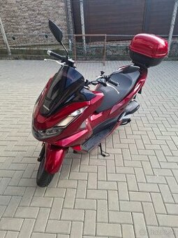 Predám honda PCX 125