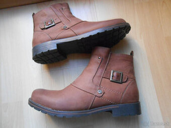 Pánske čižmy RISBUT nové, č. 40