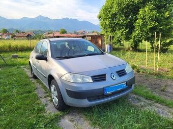 Reanult Megane 1,4 benzín sedan