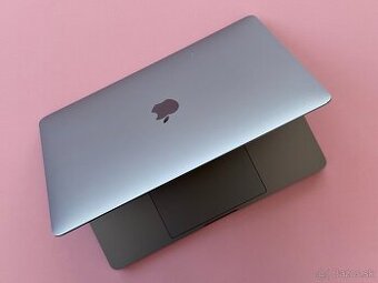 MacBook PRO 2019 13 8GB / 256GB Nová Baterka