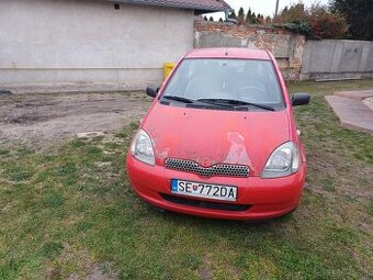 Predám Toyota Yaris 1.0 VVT benzín,4 valec,rok výroby 1998,n