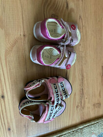 dievčenské ružové sandále - 2 páry za 20 eur