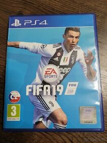 FIFA 19 CZ (PS4)