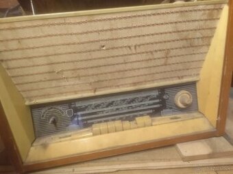 Rádio s gramofonom