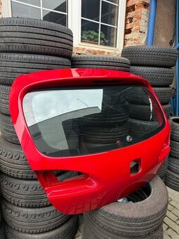 Predám kapotu a nárazník Seat Leon