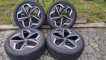 5x112 R19 --- BMW i3