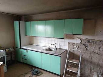 Zelena kuchynská linka