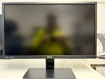 Predám 4ks LCD Monitorov Benq veľmi zachovalé  Cena spolu 4
