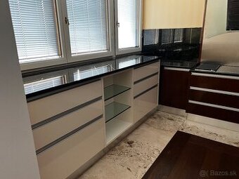 Nadštandardná kuchyňa / Miele