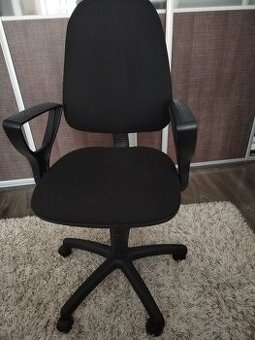 Detská stolička k písaciemu stolu