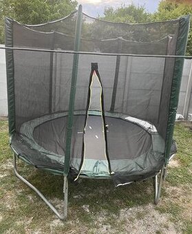 Trampolína