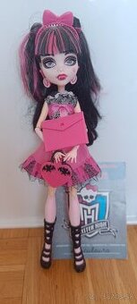 Monster High Draculaura Picture Day