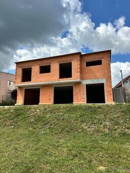 Predám RD v Trnovom