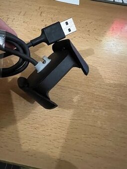 Nabíjacia stanica Fitbit Versa 2 - 1
