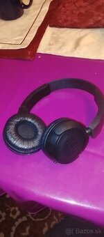 PONÚKAM NA PREDAJ BEZDRÔTOVÉ SLÚCHADLÁ JBL.