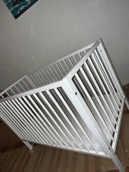 Detská postielka s matracom