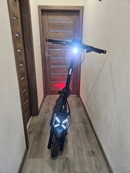 Segway ZT3 PRO EKICKSCOOTER - Elektrická kolobežka