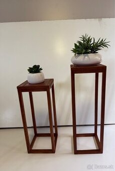 Drevené stojany na kvety -