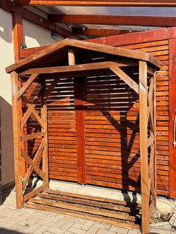 Prístrešok na drevo