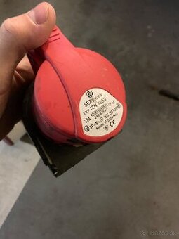 Priemyselne 3 fazove zasuvky