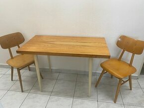 RETRO stôl + 2 stoličky