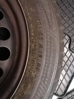 195/60 R15 88H