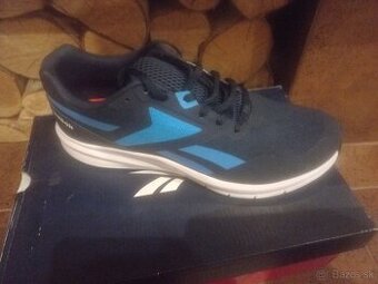 Reebok runer 4   c.41