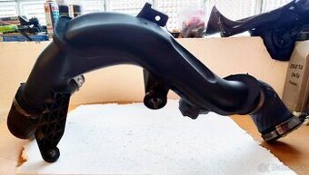 Tlaková rúrka intercooler - 5N0145770A