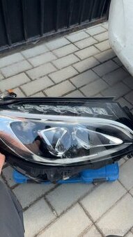 Svetlo na Mercedes w205