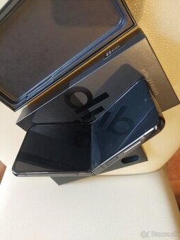 Samsung Galaxy z Flip 4 256 GB