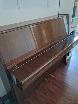 Pianino petrof