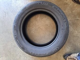 215/60 R17