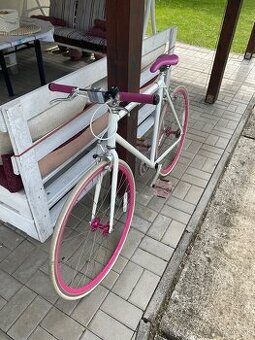 Cestný mestský bicykel