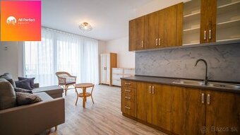 Novostavba 2 izbový byt s loggiou a garážovým státím na pren