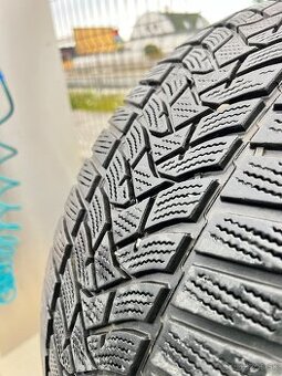 Zimné pneumatiky 215/55 R17