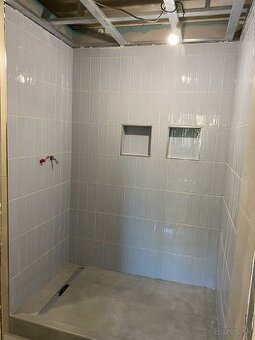 Obklad do kúpeľne- Rako Compila aqua 10x30 cm lesk