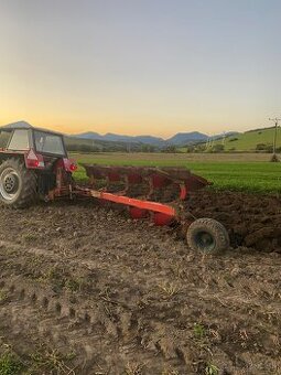 Obracák pluh 5radličný