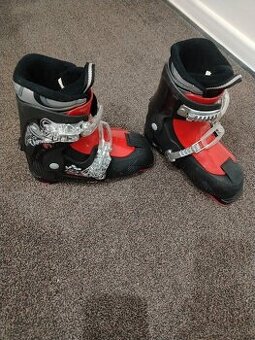 Predám rastúce lyžiarky