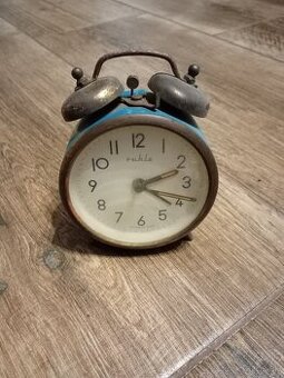 Predám funkčné hodiny ruhla