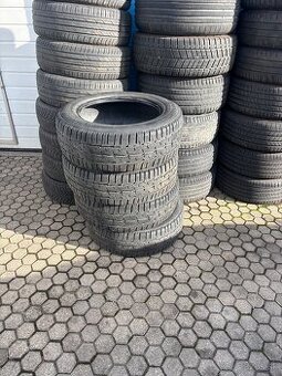 Predám zimné pneumatiky Michelin 215/60R17