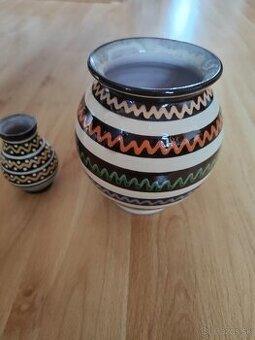 Vazy z pozdisovskej keramiky
