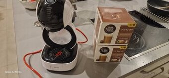 DOLCE GUSTO kávovar