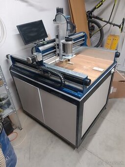 CNC Router X 1000 + Stol + PC + Monitor