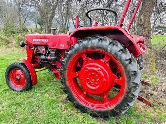 Traktor MC CORMIC 1960