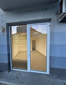 Na prenájom obchodný priestor v centre Sc na Moyzesovej ul.