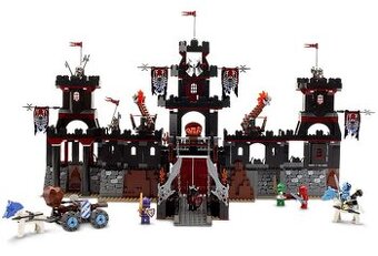 Predám LEGO Knights Kingdom Vladek's Dark Fortress 8877 200