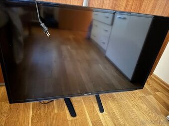 SAMSUNG televízor